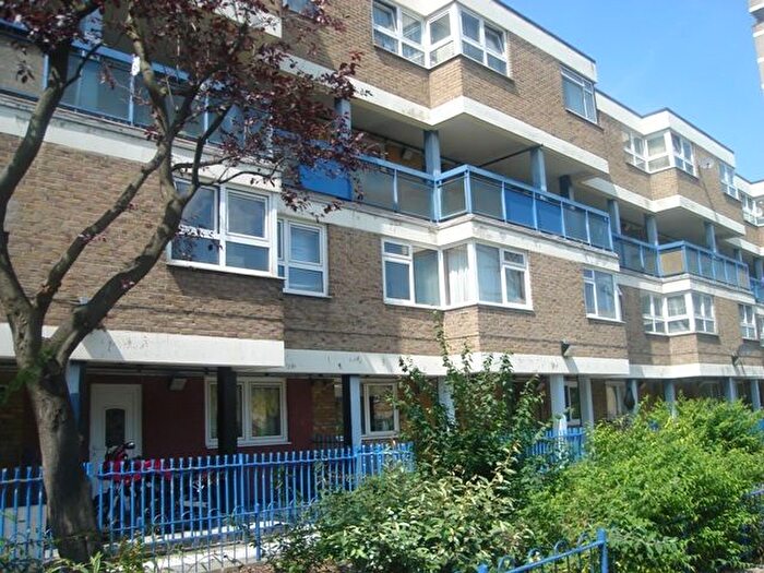 3 Bedroom Maisonette To Rent In Joseph Street, Bow, E3