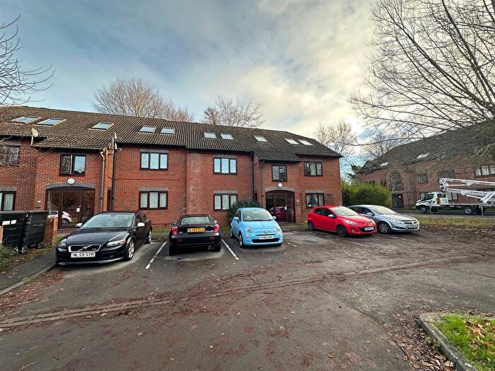 2 Bedroom Flat To Rent In Heather Drive, Andover, SP10