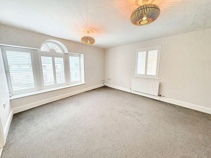 2 Bedroom Maisonette To Rent In Carricks Yard, Brampton, CA8