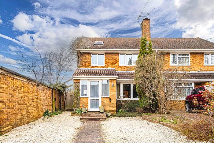 3 Bedroom Semi Detached House For Sale In Honeycross Road, Chaulden, Hemel Hempstead, Hertfordshire, HP1