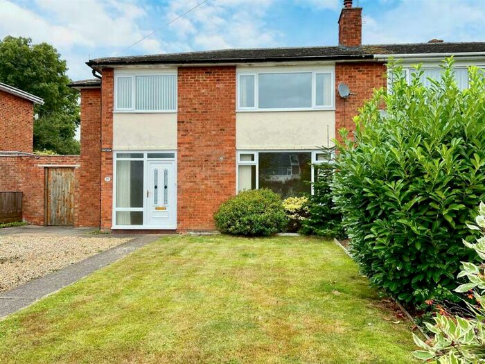 4 Bedroom Semi-Detached House For Sale In Welland Avenue, Gartree, Market Harborough, LE16