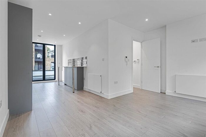 2 Bedroom Property To Rent In Gray's Inn Road, London, WC1X