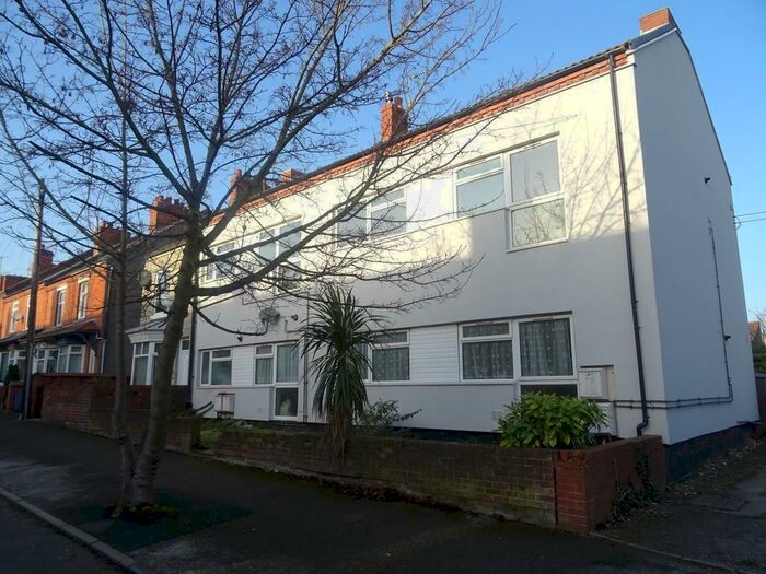 1 Bedroom Flat To Rent In King Street, Hodthorpe, Worksop, Nottinghamshire, S80