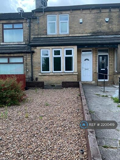 3 Bedroom Terraced House To Rent In Beacon Road, Bradford, BD6