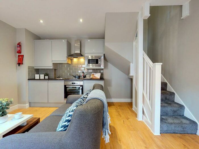 1 Bedroom Apartment To Rent In Springfield Mount #, LS2