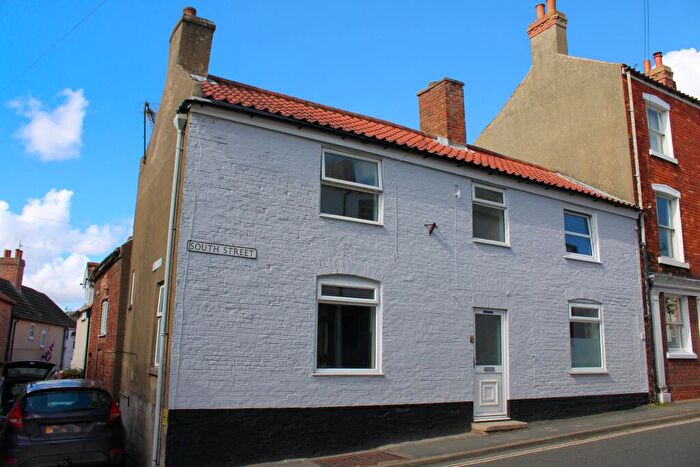 4 Bedroom Terraced House For Sale In South Street, Caistor, LN7