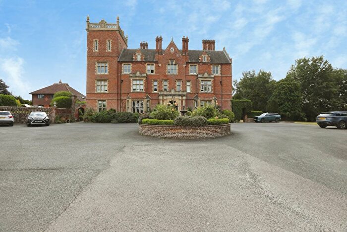 2 Bedroom Flat For Sale In Rusper Road, Dorking, RH5