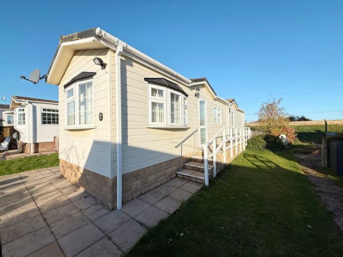 1 Bedroom Park Home For Sale In Cheveley Park, Grantham, NG31