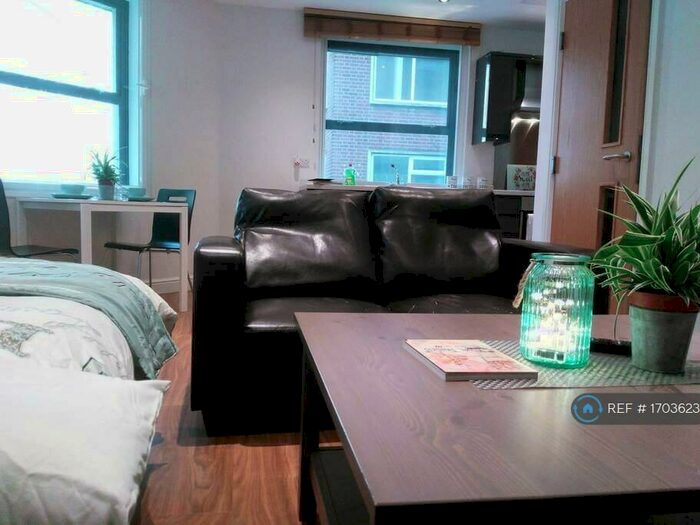 Studio To Rent In Hartshead House, Sheffield, S1