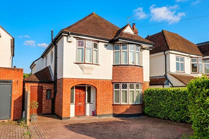 3 Bedroom Detached House For Sale In Orchard Avenue, Thames Ditton, KT7