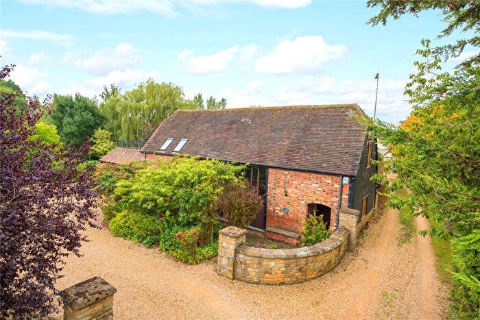 5 Bedroom Barn Conversion For Sale In Radclive, Buckingham, Buckinghamshire, MK18
