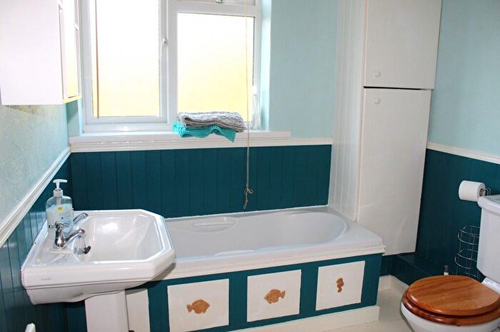 3 Bedroom Terraced House For Sale In Mansfield Road, St James, Exeter, EX4