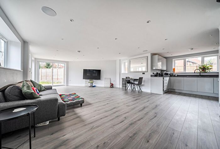 3 Bedroom Detached House For Sale In Dynes Road, Kemsing, Sevenoaks, Kent, TN15