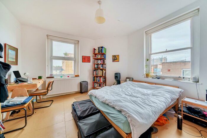 3 Bedroom Flat To Rent In Deptford High Street, London, Greater London, SE8