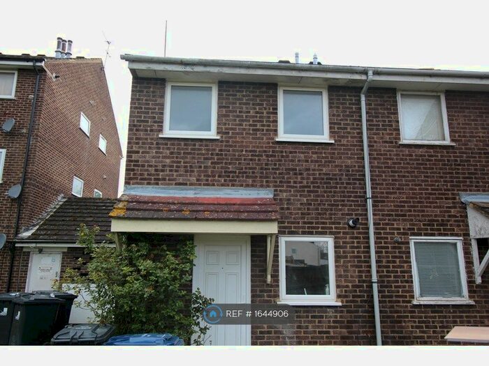 2 Bedroom Terraced House To Rent In Hazelmere Road, Northolt, UB5