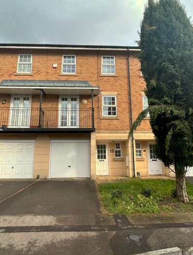 4 Bedroom House To Rent In Johnson Court, Northampton, NN4