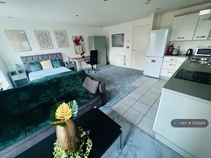 Studio To Rent In Masshouse Plaza, Birmingham, B5