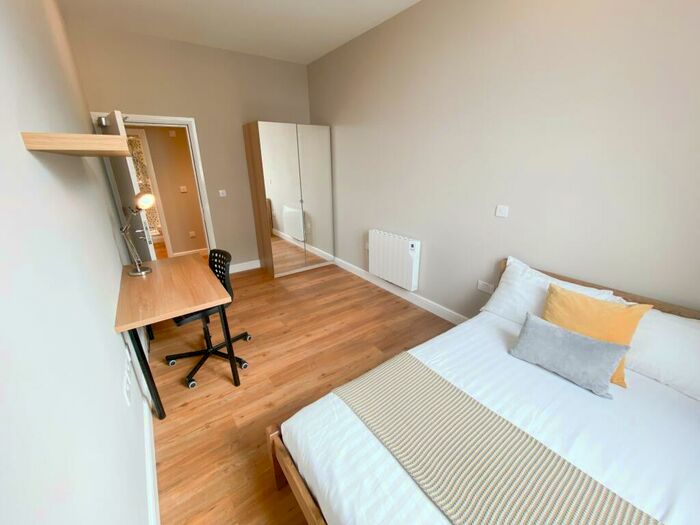 1 Bedroom House To Rent In Hardman Street (Spare Room), L1