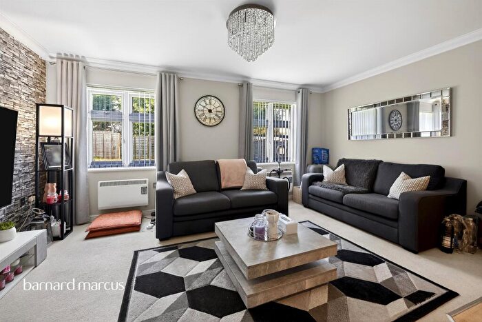 2 Bedroom Flat For Sale In Brighton Road, Hooley, Coulsdon, CR5