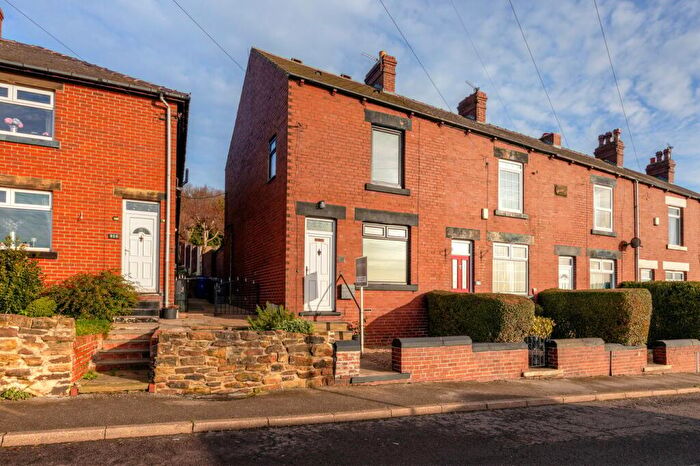3 Bedroom Terraced House To Rent In New Road, Staincross, Barnsley, S75
