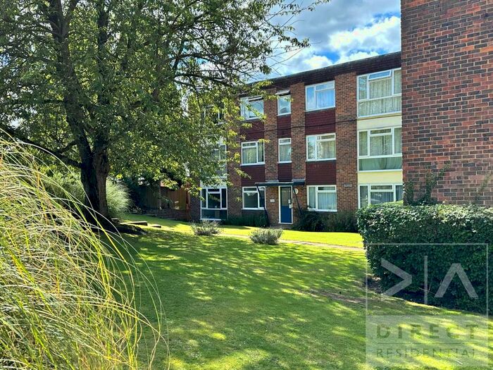 1 Bedroom Flat To Rent In Mill Road, Epsom, KT17