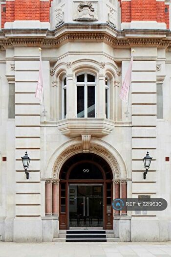 1 Bedroom Flat To Rent In Leman Street, London, E1