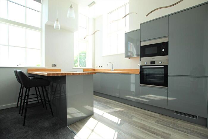 1 Bedroom Flat To Rent In Park Mills Court, Morley, LS27