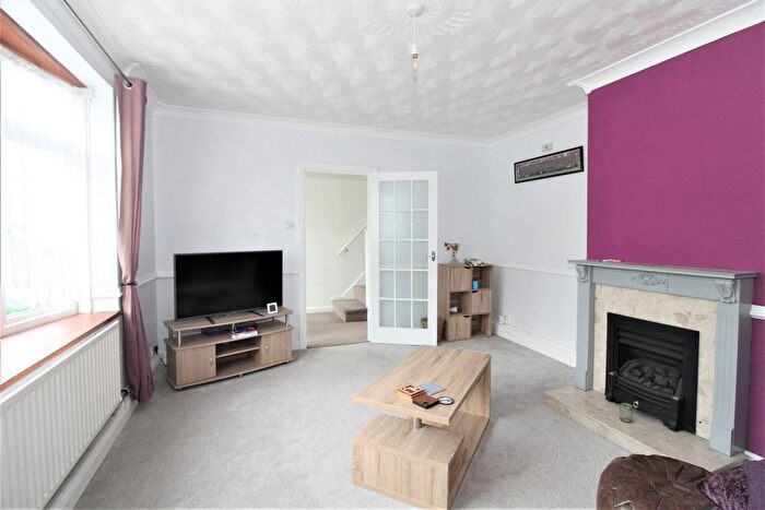 3 Bedroom Terraced House To Rent In Edington Road, London, SE2