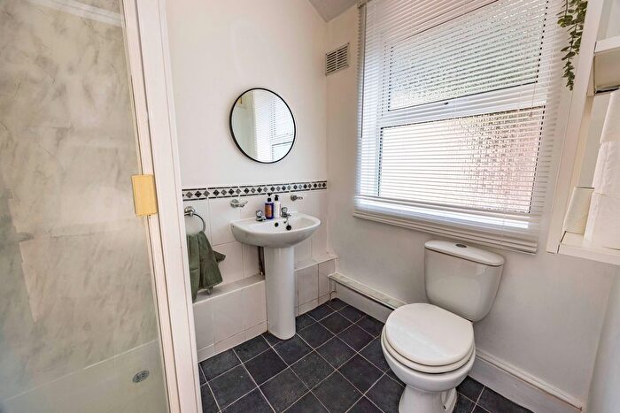 1 Bedroom Flat To Rent In Zulla Road, Nottingham, NG3