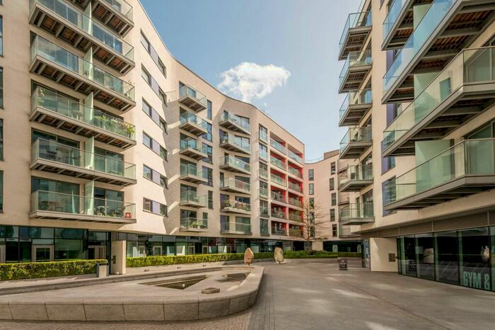 2 Bedroom Flat To Rent In Saffron Central Square, East Croydon, Croydon, CR0