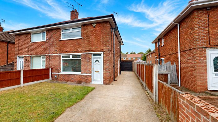 2 Bedroom Semi-Detached House For Sale In Aldesworth Road, Doncaster, DN4
