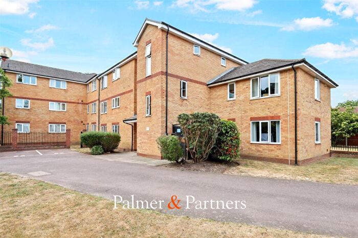 2 Bedroom Apartment For Sale In Dorchester End, Colchester, Essex, CO2