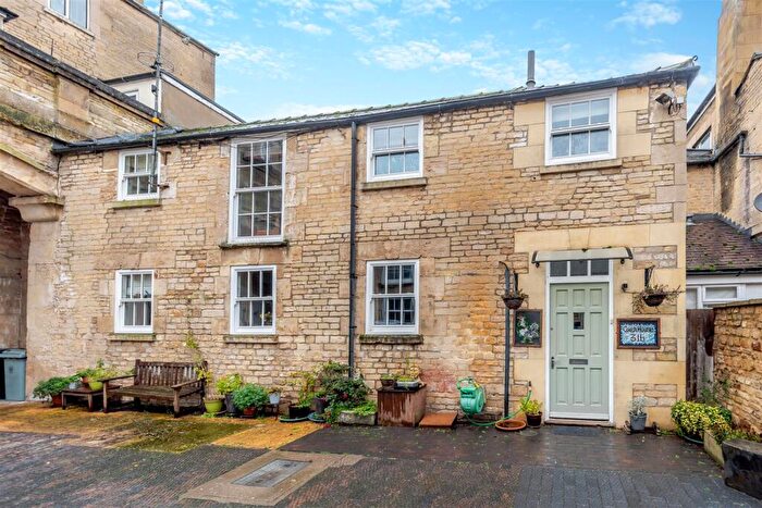 2 Bedroom Mews For Sale In Scotgate, Stamford, PE9