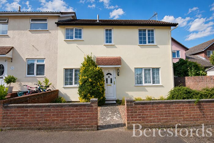 3 Bedroom Semi-Detached House For Sale In Moss Way, West Bergholt, CO6