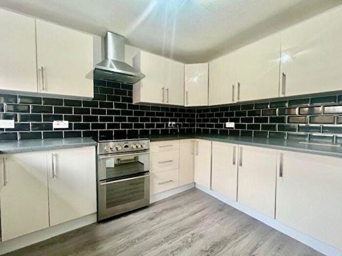 4 Bedroom Town House To Rent In Reculver Walk, Maidstone, ME15
