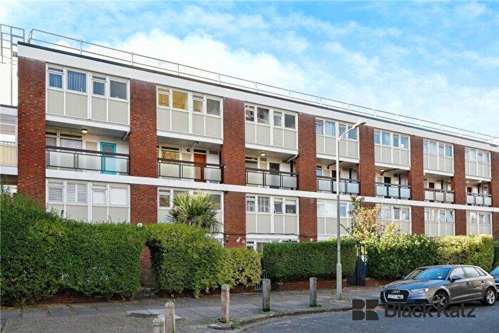 3 Bedroom Flat To Rent In Maskelyne Close, Battersea, SW11