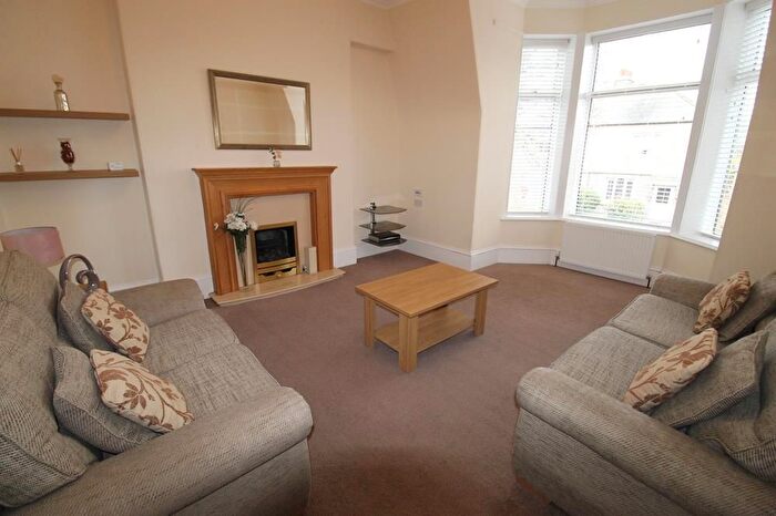 3 Bedroom Flat To Rent In Elmfield Terrace, Top Floor, AB24