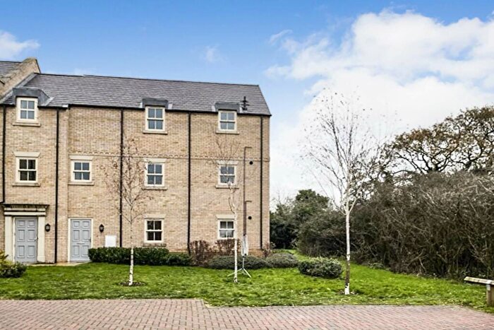2 Bedroom Flat For Sale In Flanders Close, Bicester, OX26