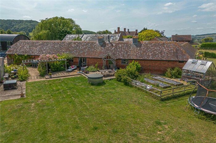 5 Bedroom Barn Conversion For Sale In Bank Farm Barns, Dumbleton, Worcestershire, WR11