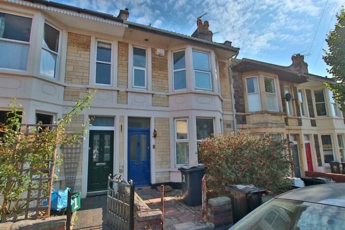 5 Bedroom House To Rent In Court Road, Horfield, Bristol, BS7