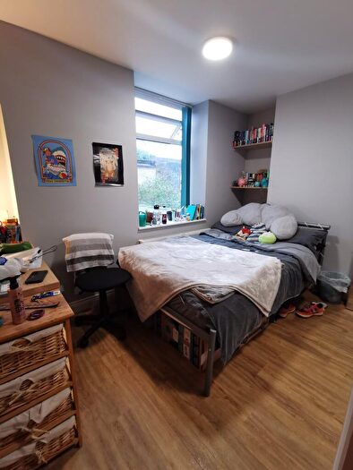 4 Bedroom House To Rent In Western Street, Sandfields, Swansea, SA1