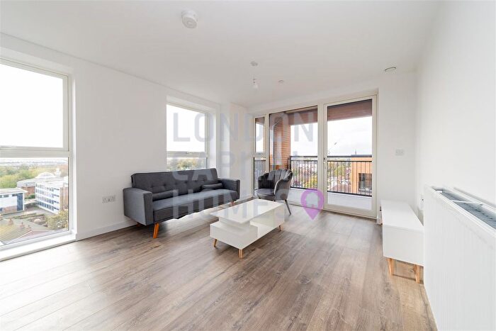 2 Bedroom Flat To Rent In Tidey Apartments, East Acton Lane, London, W3