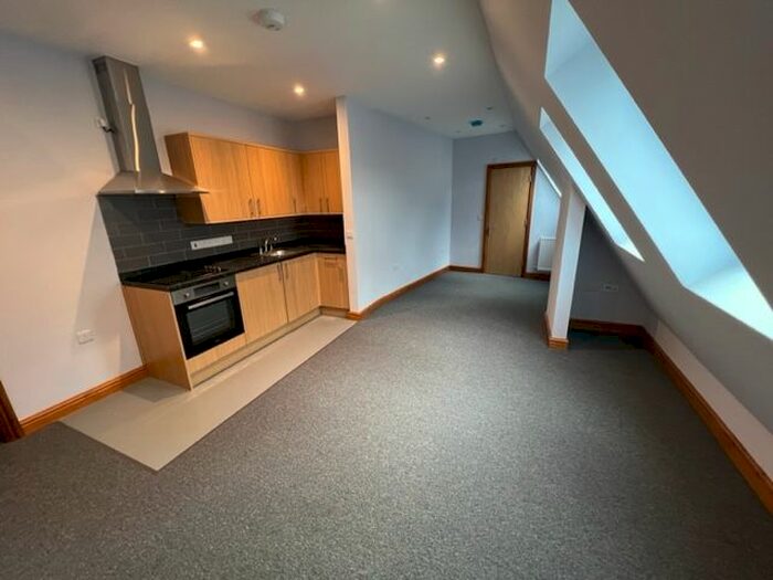 Studio To Rent In Devonshire Square, Bromley, BR2 - Photo 2