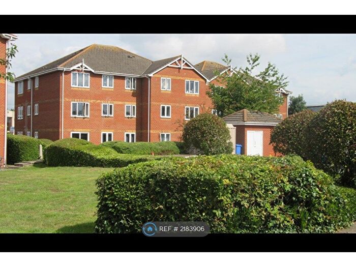 1 Bedroom Flat To Rent In Kings Lodge, Benfleet, SS7