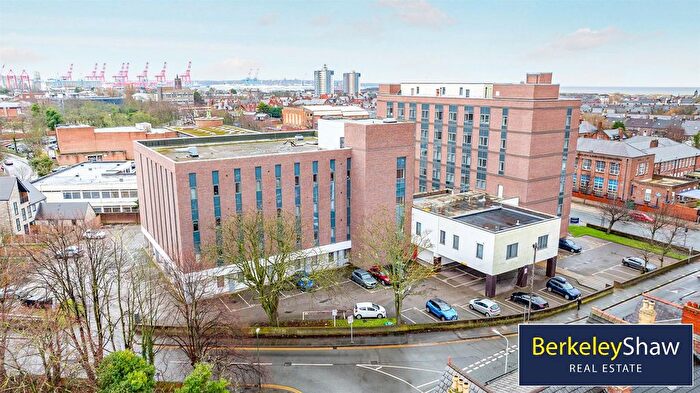 2 Bedroom Flat To Rent In Crosby Gardens, Crosby Road North, Waterloo, L22