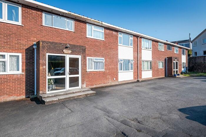 2 Bedroom Apartment For Sale In , Winston House, South Molton, EX36