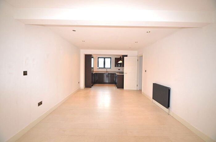 1 Bedroom Flat To Rent In Westow Street, Crystal Palace, SE19