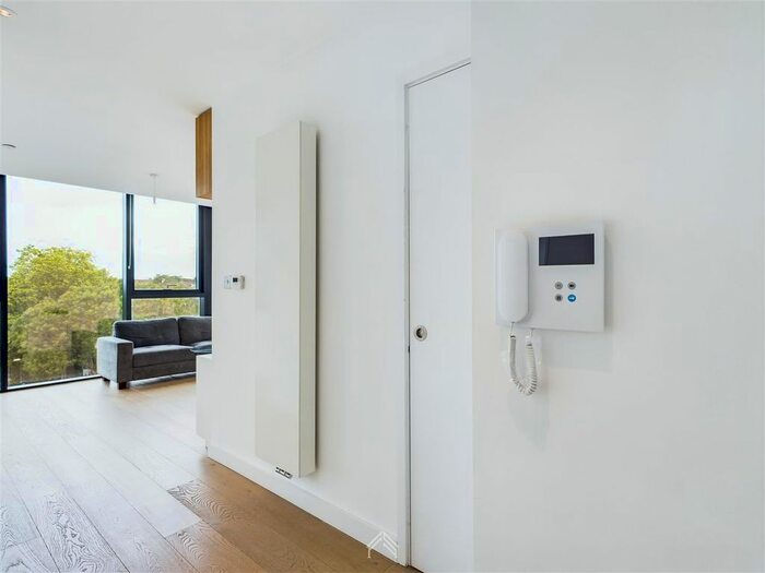 1 Bedroom Flat To Rent In Highgate Hill, London, N19