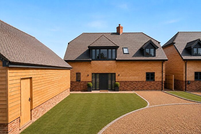 4 Bedroom Detached House For Sale In Catts Farm, Newbury Road, Headley, Hampshire, RG19