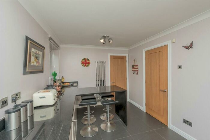4 Bedroom Detached House For Sale In Red Vale, Gomersal, West Yorkshire, BD19
